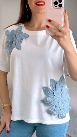 CAMISETA FLOR CROCHE
