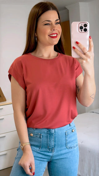 CAMISETA BÁSICA CAMI