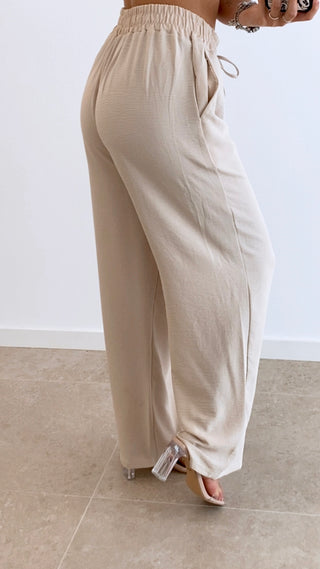 PANTALÓN LISO CINTURA ENGOMADA