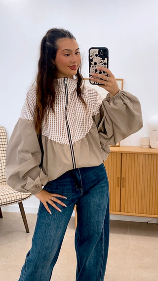 CHAQUETA LISA + CUADROS