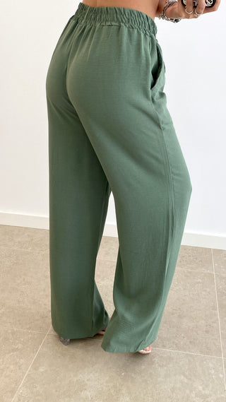 PANTALÓN LISO CINTURA ENGOMADA