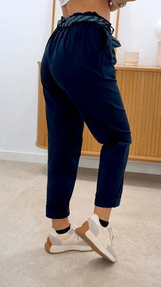 PANTALÓN ELÁSTICO CON CINTURÓN RAYAS