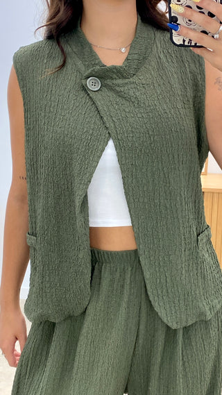 CONJUNTO CHALECO CRUZADO Y PANTALÓN BOMBACHO  CREPÉ