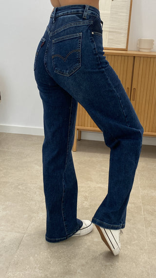 PANTALÓN RECTO CON FAJA EFECTO PUSH UP