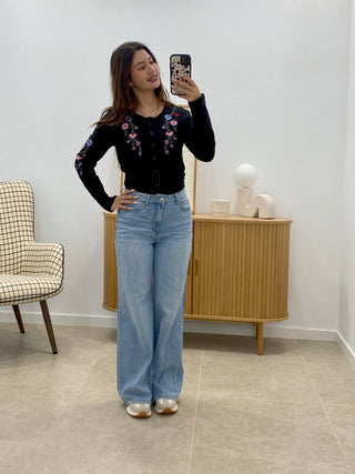 CAMISETA BORDADA BOTONES