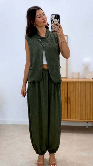 CONJUNTO CHALECO CRUZADO Y PANTALÓN BOMBACHO  CREPÉ