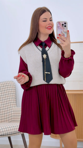 CONJUNTO VESTIDO, CHALECO Y CORBATA