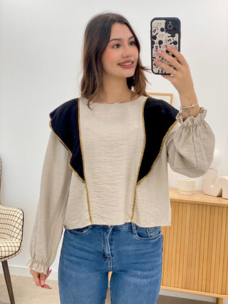BLUSA VOLANTE BEIGE Y NEGRO