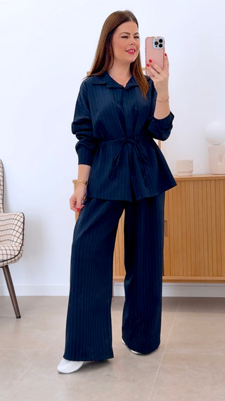 CONJUNTO RAYAS CAMISA CINTURA ENGOMADA Y PANTALÓN