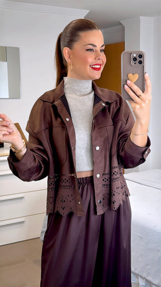 CHAQUETA TROQUELADA ANTE