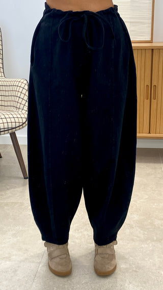 PANTALÓN BARREL COLOR LISO