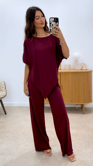 CONJUNTO CAMISETA PICO + PANTALÓN