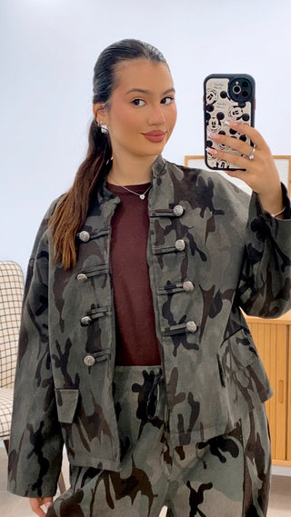 CHAQUETA MILITAR ABIERTA
