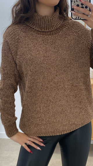 SUÉTER CHENILLA CUELLO ALTO