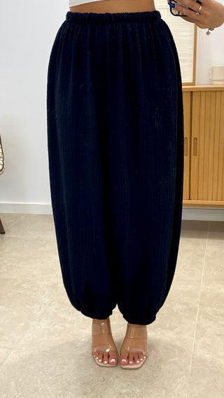 CONJUNTO CHALECO CRUZADO Y PANTALÓN BOMBACHO  CREPÉ