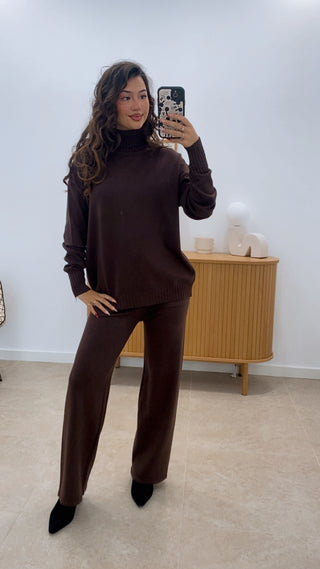 CONJUNTO CUELLO ALTO PUNTO LISO