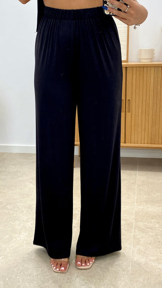 CONJUNTO CAMISETA PICO + PANTALÓN