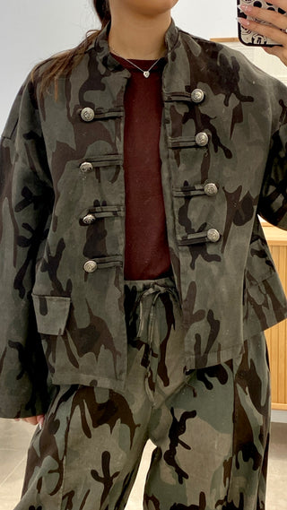 CHAQUETA MILITAR ABIERTA