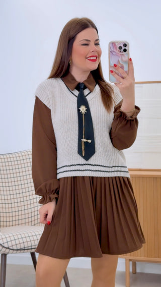 CONJUNTO VESTIDO, CHALECO Y CORBATA