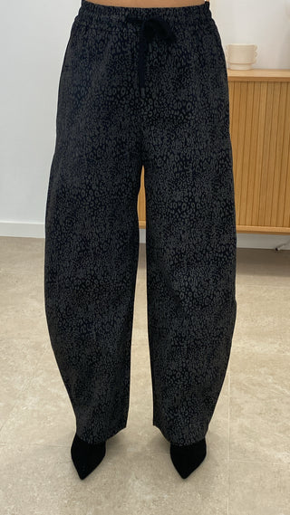 PANTALÓN BARREL PRINT