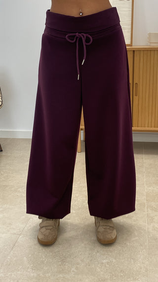 PANTALÓN BAJO AJUSTABLE