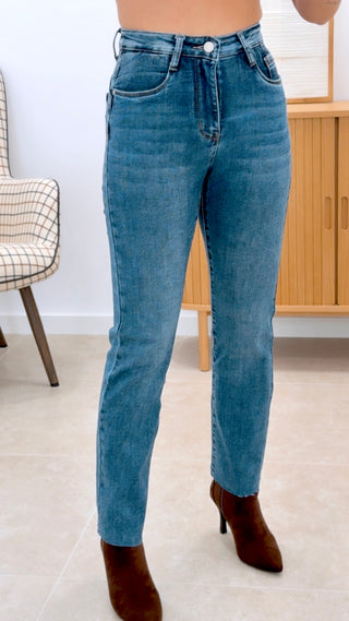 PANTALÓN VAQUERO REDUCTOR