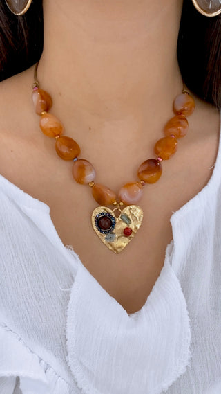 COLLAR PIEDRAS + CORAZÓN