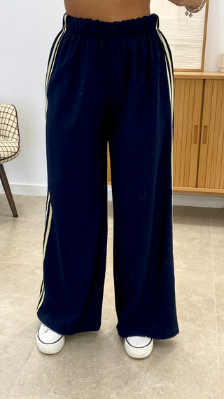 Conjunto de Americana y pantalón con lineas