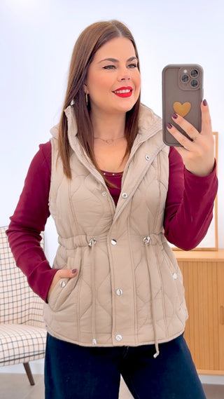 CHALECO ACOLCHIDY BEIGE