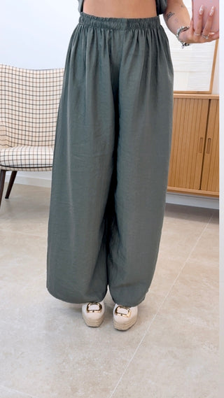 CONJUNTO LISO ANUDADO