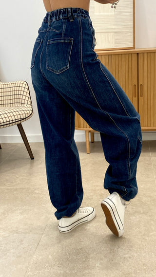 PANTALÓN VAQUERO CON CORDÓN DE ANTE