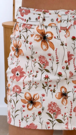 FALDA FLOREADA + CINTURÓN