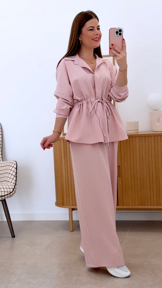 CONJUNTO RAYAS CAMISA CINTURA ENGOMADA Y PANTALÓN