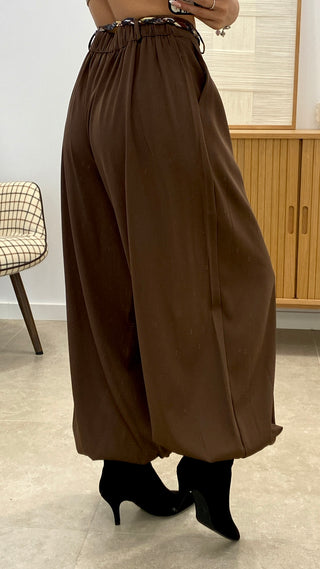 PANTALÓN BOMBACHO CON CINTURÓN PAÑUELO TRENZADO