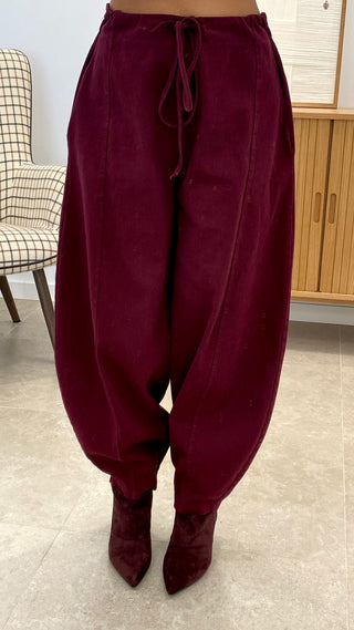 PANTALÓN BARREL COLOR LISO