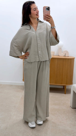 CONJUNTO MUSELINA RAYI