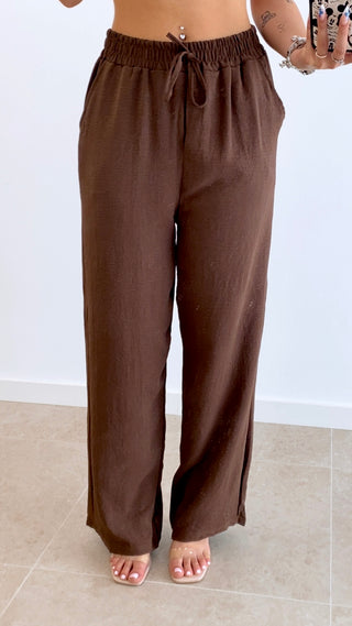 PANTALÓN LISO CINTURA ENGOMADA