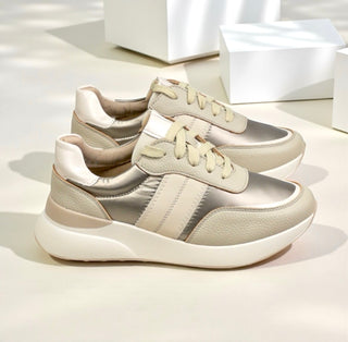 ZAPATILLAS BEIGE Y DORADO