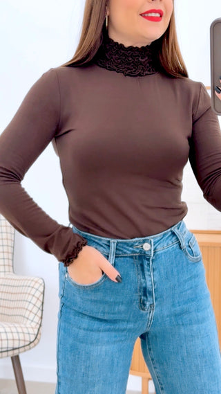 CAMISETA CUELLO ZIGA