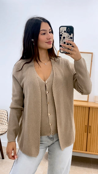 CONJUNTO CHALECO BOTONES CORAZÓN + REBECA PUNTO