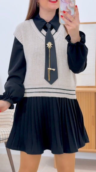 CONJUNTO VESTIDO, CHALECO Y CORBATA