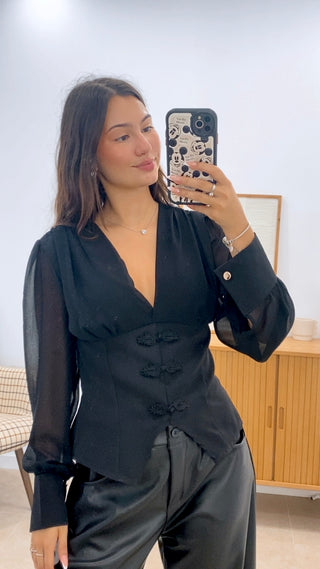 BLUSA NUDOS