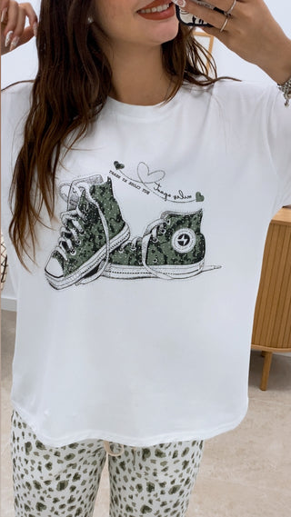 CAMISETA ZAPATILLAS