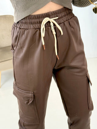 PANTALON BOLSILLOS POLIPIEL