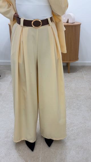 PANTALÓN BÁSICO ENGOMADO CON CINTURÓN