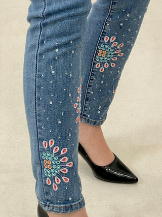 Compra online PANTALÓN DENIM FLOR DIBUJO - Totamona